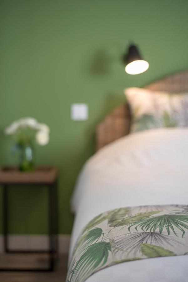 Sur Le Quai Bed and Breakfast Carcassonne Exteriör bild